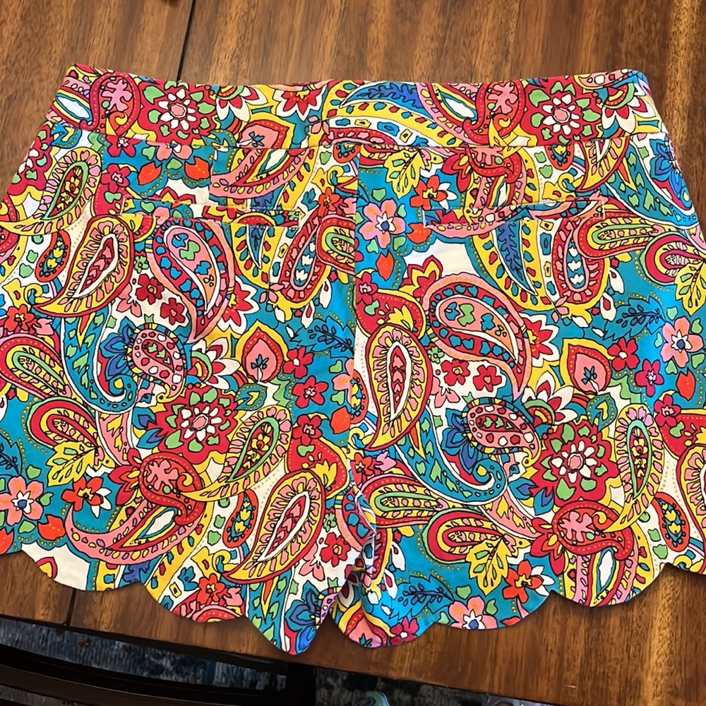 ATTYRE Shorts - Picture 2 of 3